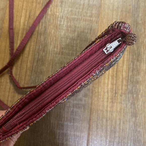 Vintage boho beaded maroon crossbody purse - Picture 4 of 5